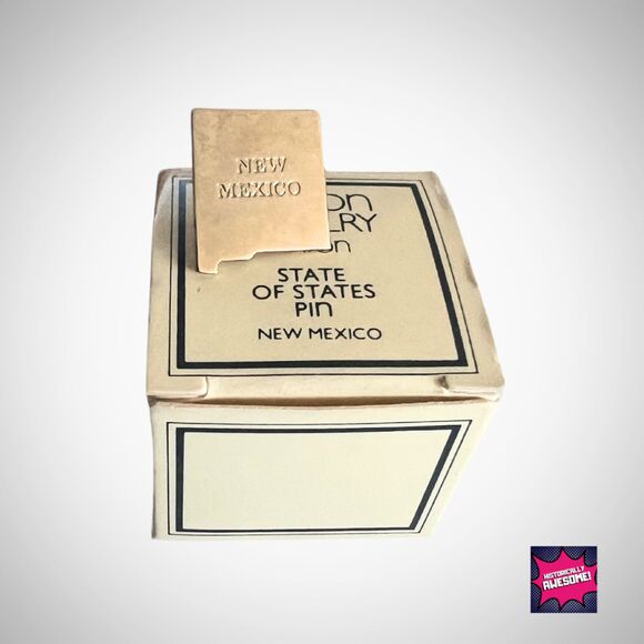 Vintage New Mexico State of States Lapel Pin - Signed Avon 1982 - NIB - Picture 1 of 3